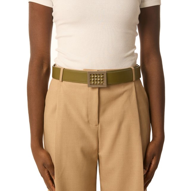 Khaki- Model #color_Khaki